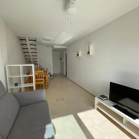 아파트 Balandros 303