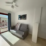 Balandros 303 Apartman Arona